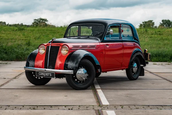 Foto 3 van fotogallerij Renault Juvaquatre uit 1947