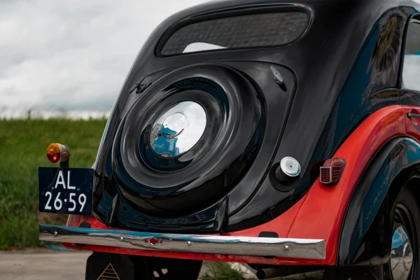 Foto 10 van fotogallerij Renault Juvaquatre uit 1947