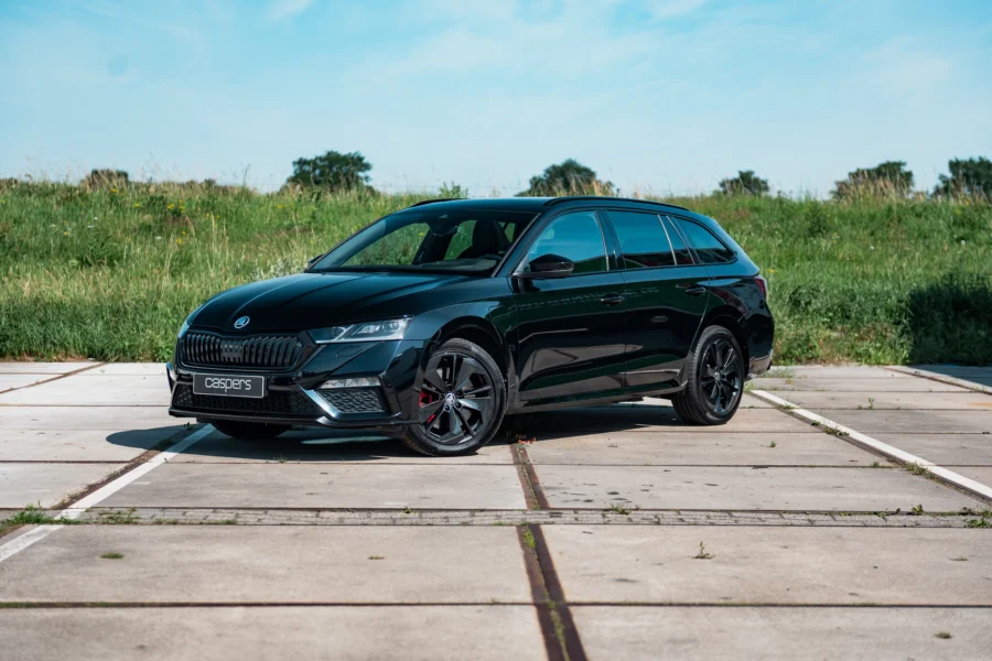 Foto 0 van fotogallerij Skoda Octavia Combi RS uit 2021