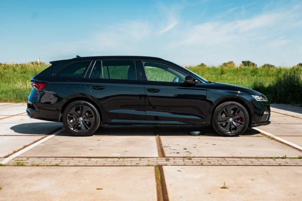 Foto 6 van fotogallerij Skoda Octavia Combi RS uit 2021