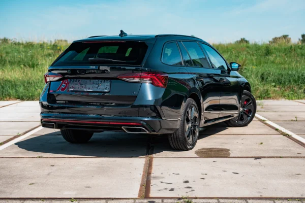 Foto 7 van fotogallerij Skoda Octavia Combi RS uit 2021