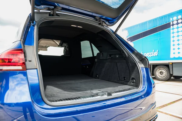 Foto 14 van fotogallerij Mercedes-Benz GLE 400D uit 2020