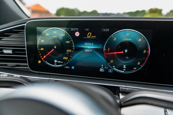 Foto 44 van fotogallerij Mercedes-Benz GLE 400D uit 2020