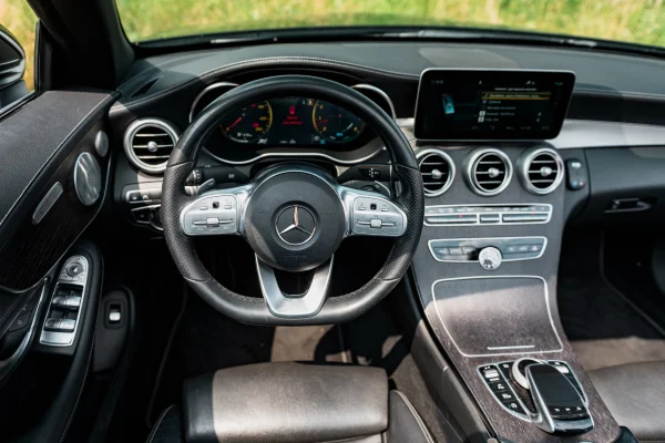 Foto 15 van fotogallerij Mercedes-Benz C300 Cabriolet uit 2020