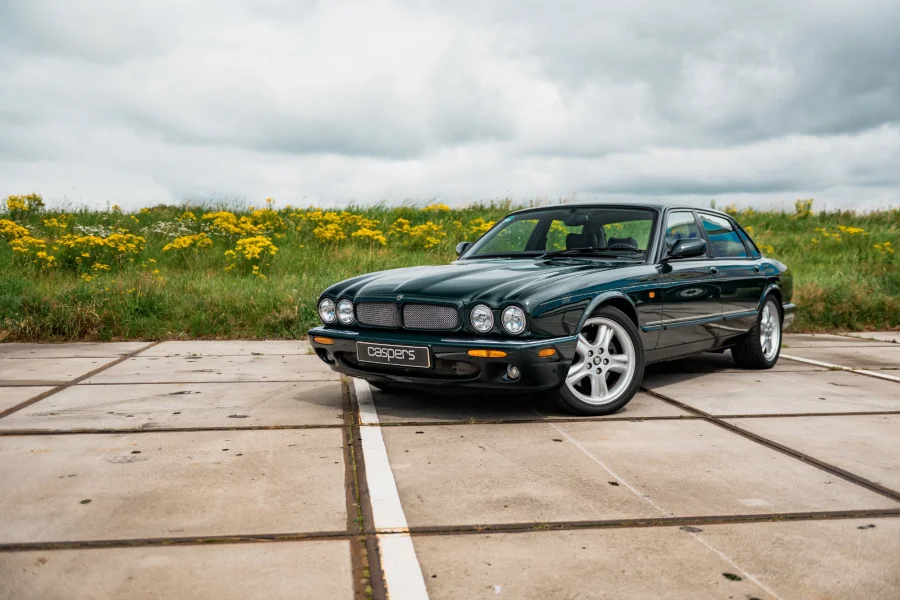 Foto 0 van fotogallerij Jaguar XJR uit 1999