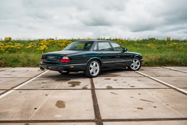 Foto 1 van fotogallerij Jaguar XJR uit 1999
