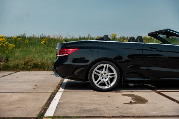 Foto 7 van fotogallerij Mercedes-Benz E-klasse 200 Cabrio uit 2014