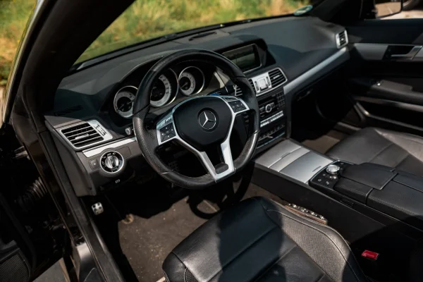 Foto 15 van fotogallerij Mercedes-Benz E-klasse 200 Cabrio uit 2014
