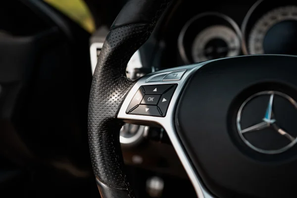 Foto 19 van fotogallerij Mercedes-Benz E-klasse 200 Cabrio uit 2014