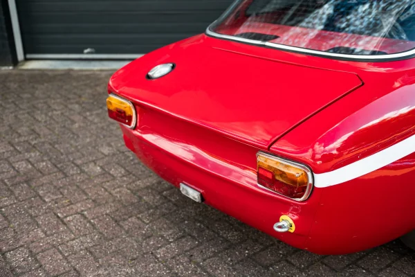 Foto 2 van fotogallerij Alfa Romeo Giulia Sprint GTA hommage uit 1970