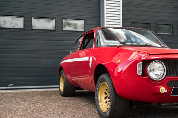 Foto 10 van fotogallerij Alfa Romeo Giulia Sprint GTA hommage uit 1970