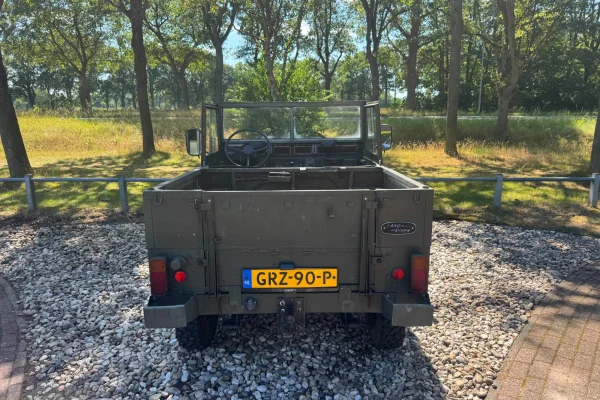 Foto 2 van fotogallerij Land Rover 88 Lightweight uit 1979