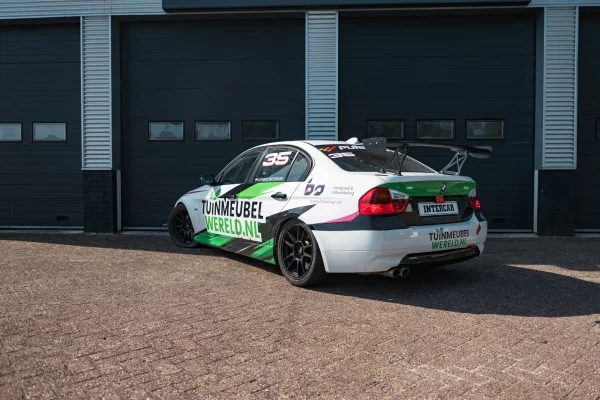 Foto 11 van fotogallerij BMW E90 330i uit 2005