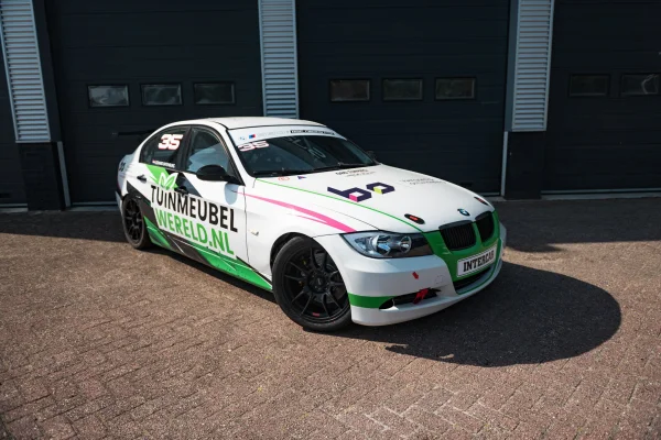 Foto 14 van fotogallerij BMW E90 330i uit 2005