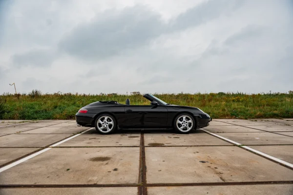 Foto 6 van fotogallerij Porsche 911 Cabrio uit 1999