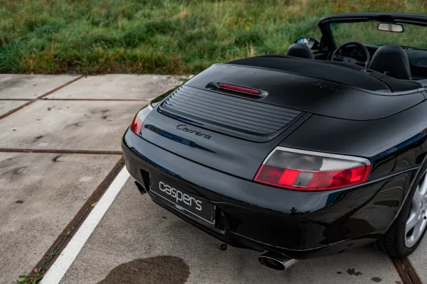 Foto 5 van fotogallerij Porsche 911 Cabrio uit 1999