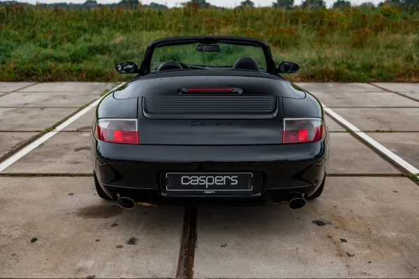 Foto 1 van fotogallerij Porsche 911 Cabrio uit 1999