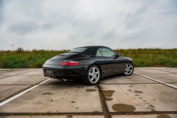 Foto 17 van fotogallerij Porsche 911 Cabrio uit 1999