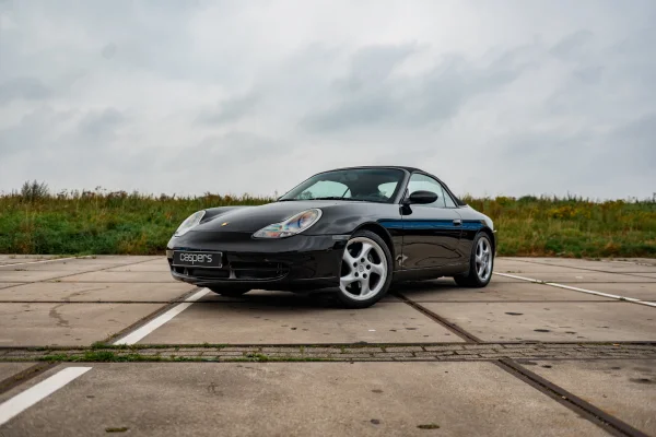 Foto 16 van fotogallerij Porsche 911 Cabrio uit 1999