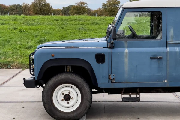 Foto 7 van fotogallerij Land Rover Defender 110 uit 1997