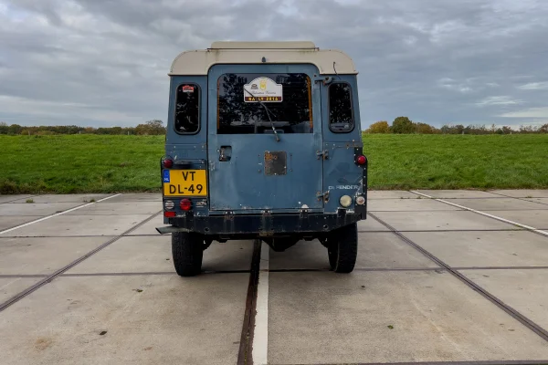 Foto 15 van fotogallerij Land Rover Defender 110 uit 1997