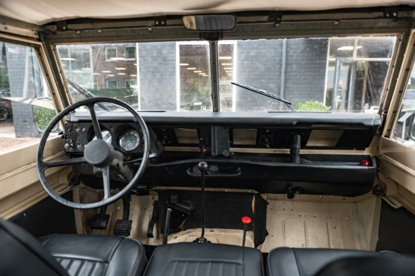 Foto 6 van fotogallerij Land Rover Series 3 uit 1987
