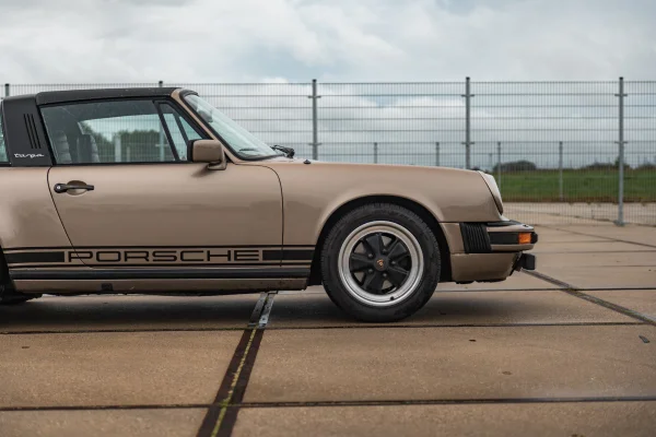 Foto 12 van fotogallerij Porsche 911 3.0 SC uit 1982