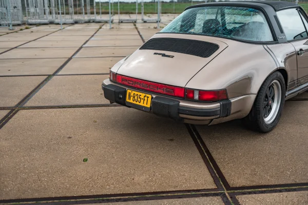 Foto 18 van fotogallerij Porsche 911 3.0 SC uit 1982