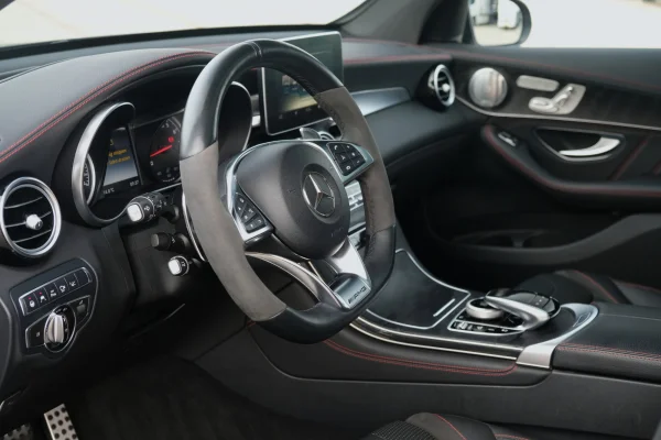 Foto 24 van fotogallerij Mercedes-Benz GLC 43 AMG uit 2017