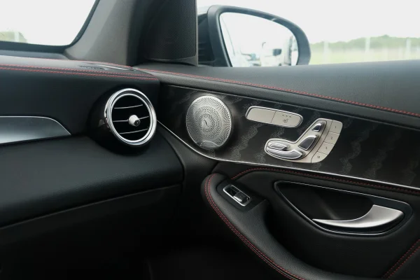 Foto 38 van fotogallerij Mercedes-Benz GLC 43 AMG uit 2017