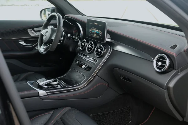 Foto 23 van fotogallerij Mercedes-Benz GLC 43 AMG uit 2017