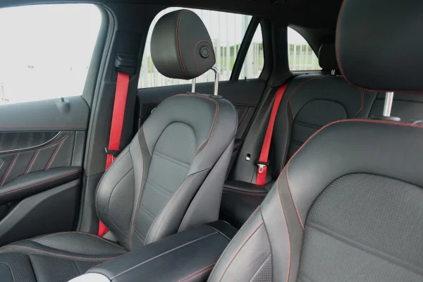 Foto 32 van fotogallerij Mercedes-Benz GLC 43 AMG uit 2017