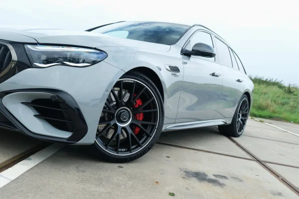 Foto 4 van fotogallerij Mercedes-Benz AMG E 53 Hybrid 4MATIC+ uit 2026