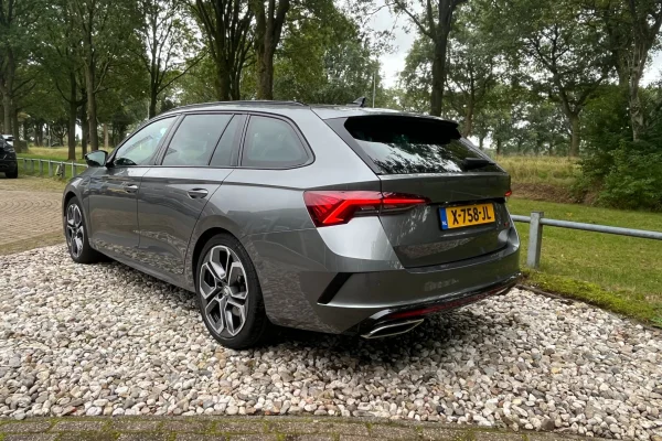 Foto 5 van fotogallerij Skoda Octavia Combi 2.0TSi 245PK RS uit 2023
