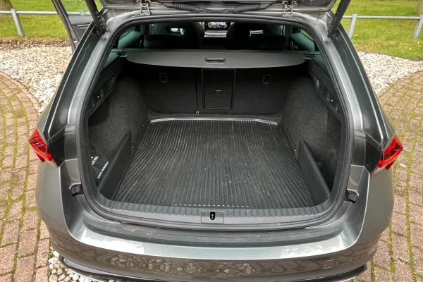 Foto 9 van fotogallerij Skoda Octavia Combi 2.0TSi 245PK RS uit 2023