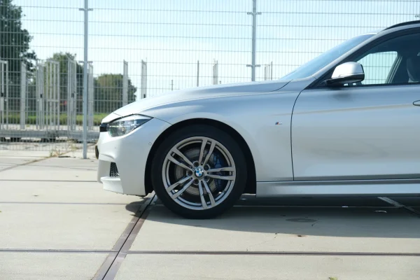 Foto 11 van fotogallerij BMW 320i Touring M Sport uit 2018