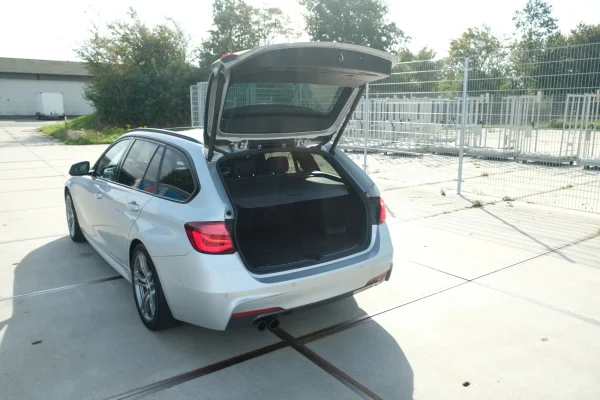 Foto 14 van fotogallerij BMW 320i Touring M Sport uit 2018