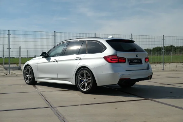 Foto 16 van fotogallerij BMW 320i Touring M Sport uit 2018