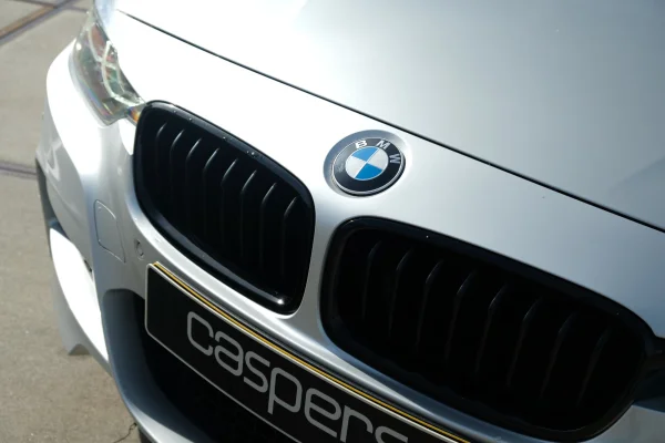 Foto 26 van fotogallerij BMW 320i Touring M Sport uit 2018