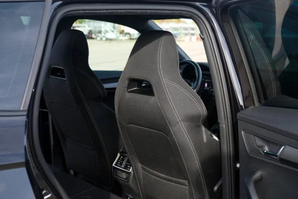 Foto 30 van fotogallerij Skoda Karoq Sportline uit 2020