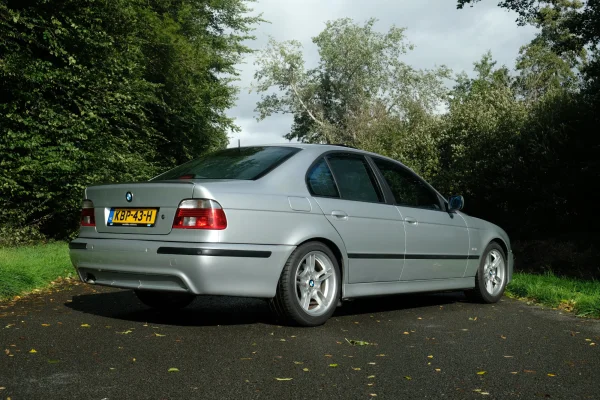 Foto 6 van fotogallerij BMW 530d uit 2001