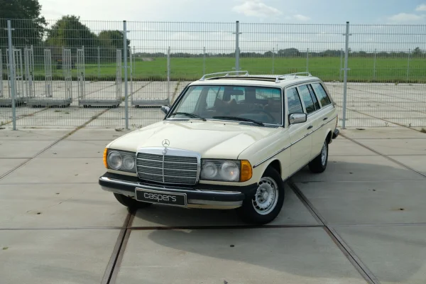 Foto 7 van fotogallerij Mercedes-Benz 300 TD uit 1979