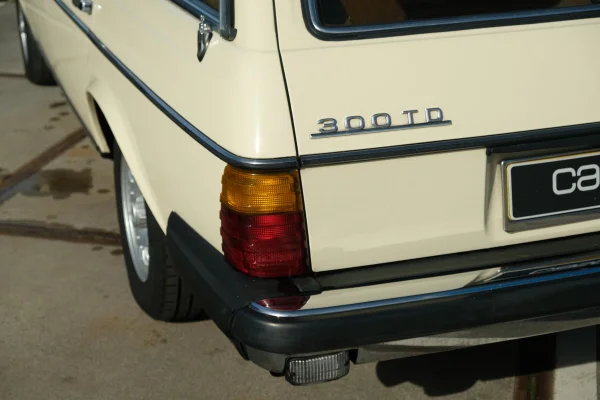 Foto 17 van fotogallerij Mercedes-Benz 300 TD uit 1979