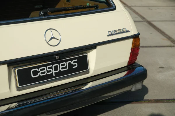 Foto 18 van fotogallerij Mercedes-Benz 300 TD uit 1979