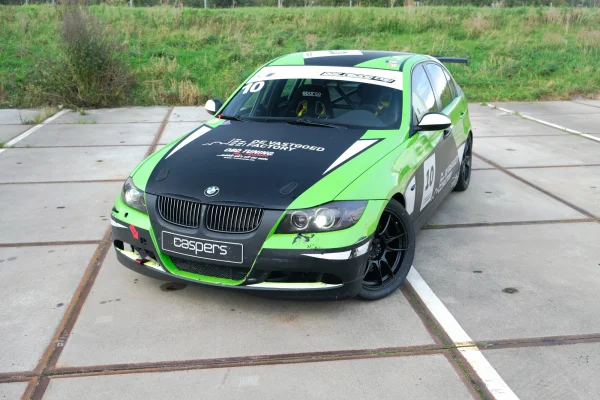 Foto 2 van fotogallerij BMW 330i Cup uit 2005