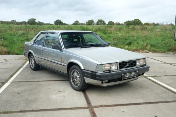 Foto 6 van fotogallerij Volvo 780 Bertone Coupe uit 1986