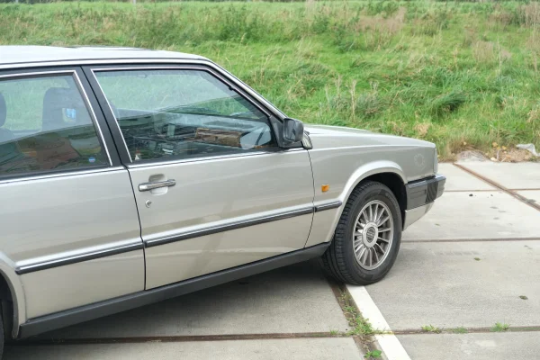 Foto 7 van fotogallerij Volvo 780 Bertone Coupe uit 1986