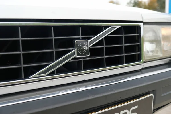 Foto 17 van fotogallerij Volvo 780 Bertone Coupe uit 1986