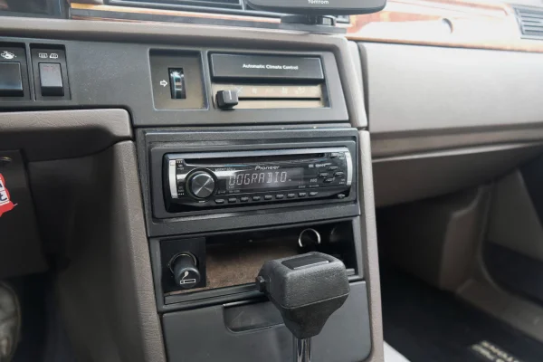 Foto 42 van fotogallerij Volvo 780 Bertone Coupe uit 1986