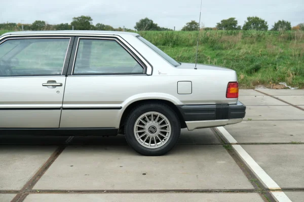 Foto 10 van fotogallerij Volvo 780 Bertone Coupe uit 1986